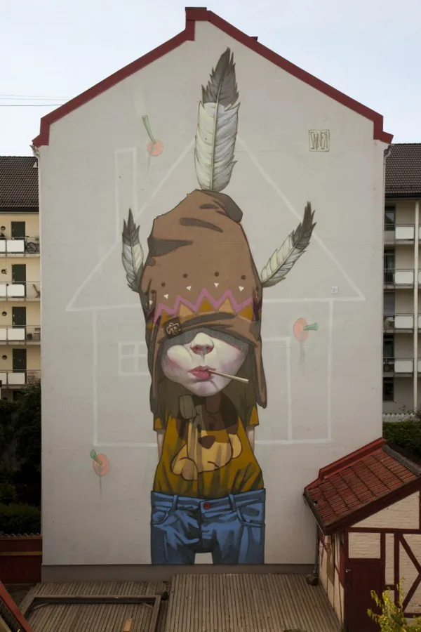 Unusual patterns on the houses of artists team Etam Cru
