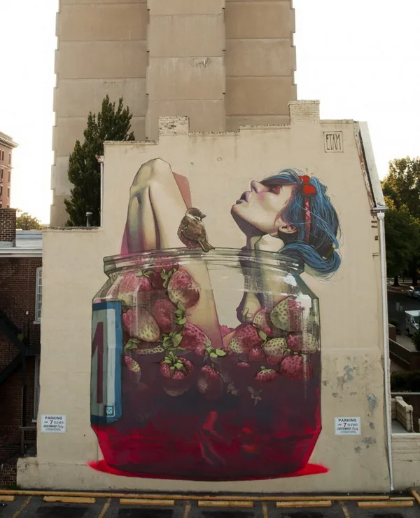 Необычные рисунки на домах от команды художников Etam Cru